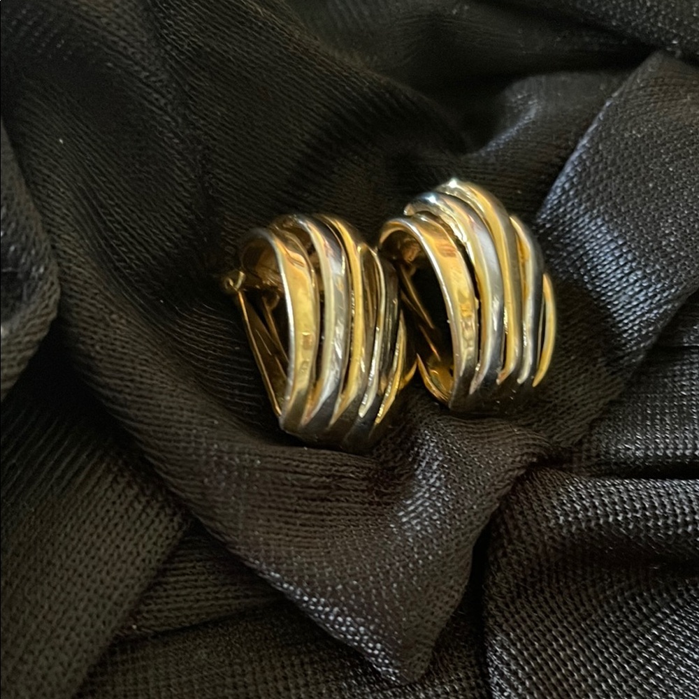 Elegant Gold and Silver Tone Vintage Clip on Women's Earrings